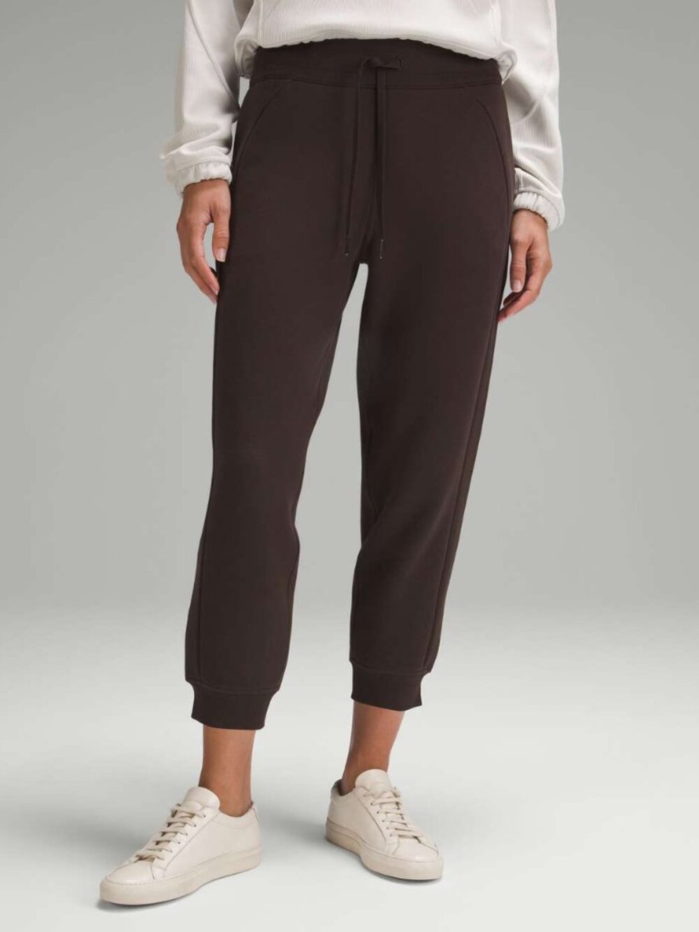 NWT Lululemon Scuba High-Rise Cropped Jogger (Espresso) - Size 8